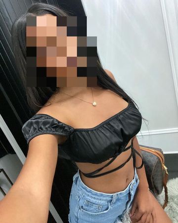 Morena sem frescura... Com local
Sem decepção... 
Pra homens de bom gosto!