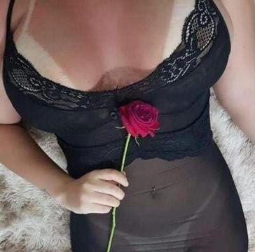 Sou Flor de Liz 🌷, acompanhante de alto nível, culta, educada e com excelente apresentação. Ideal para encontros, viagens ou eventos sociais. Mais que um corpo bonito, ofereço uma companhia agradável, conversa envolvente e momentos de puro prazer com discrição e respeito.
