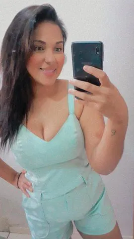 Olá, atendo na minha casa Faço chamada de vídeo também, sou a Pati recém-chegada na cidade de Maringá, sou uma acompanhante bastante fogosa para te dar prazer.
Faço massagem relaxante para aliviar a tensão, adoro fazer aquele oral gostoso e molhadinho até você me dar leitinho na minha boca, eu adoro.
Para aqueles que gostam de coisas diferentes como beijo grego, inversão de papéis e chuva dourada, eu faço, sou especialista nesse quesito.
Aqui em Maringá, estou atendendo com local de fácil acesso e bastante discreto, aceito cartão ou pix. Vamos marcar, mais informações pelo whatsapp ou telefone, meu número de contato é o 44998549779, espero você, amor, beijos.