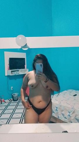 Oi meu amorzinho, sou uma gordinha do bumbum durinho, curvas deliciosas, tenho um oral bem molhadinho sem frescura, não tenho local, atendo só externo. As fotos do perfil são reais, não venha no whatsapp só pedir fotos, dispenso curiosos, só quem realmente quer dar uma gozada gostosa.