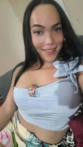 Olá, me chamo Felicia e estou passando pra lhe informar que são meus últimos momentos no Brasil, portanto não perca a oportunidade de me conhecer e ter a melhor gozada de todas. Atendo num local super bem localizado, simples, limpo e discreto para o seu aconchego. Meu atendimento é completo e sem frescura, por um valor mais que acessível. Garanto que não irá se arrepender pois ofereço MUITO MAIS DO QUE UM MOMENTO, UMA EXPERIÊNCIA!!!