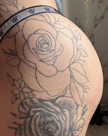 Olá! Sou uma acompanhante educada, elegante e atenciosa, dedicada a proporcionar momentos agradáveis com discrição, respeito e boa companhia.

Prezo pela higiene, pontualidade e por um atendimento personalizado, sempre buscando que nossos encontros sejam leves, confortáveis e naturais. Gosto de boas conversas, de criar uma conexão genuína e de oferecer uma experiência marcada pela educação e pelo bom gosto.

Se você procura uma companhia discreta, simpática e respeitosa, será um prazer conversar com você e esclarecer qualquer dúvida.
