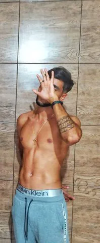 homens Salvador - BA 24 anos Moreno, surfista, tatuado e boa aparência.