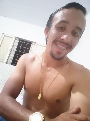 homens Rondonópolis - MT  Tenho 1,71 ..
65 kg
Olhos castanhos adoro uma coroa..