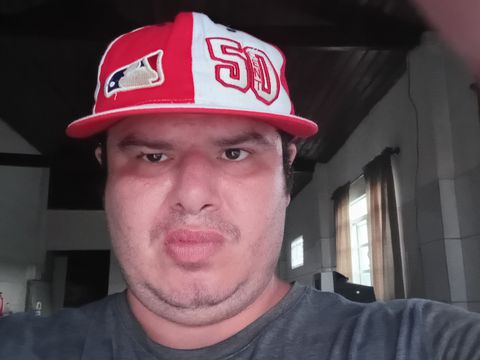 Prazer Sou felipe silva mota sou divorciado 37 anos de idade pai de três filhos sou  sou acompanhante de luxo de lorena sao paulo sou prestador de serviços sexuais atendo mulheres idosas bem sucedidas financeiramente tenho mais de 10 anos de experiencia atendo lorena e sao paulo me desloco até 200 km cobro R$ 100,00 por hora de serviço R$ 500,00 diária  atendo somente com hora marcada atendo em hoteis moteis 