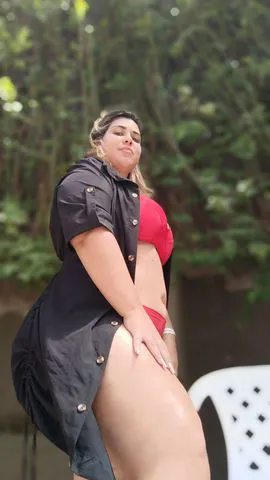 Cavalona loira e namoradinha da ppk apertadinha, sou muito carinhosa e comigo a química é real...

Obs.: poucos dias em Caldas então vem logo se deliciar de mim 