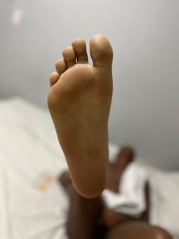 Realizo seus fetiches atendimento aos submissos, Escravo doméstico todos os gêneros e casais. só chamar se tiver interesse quero apenas dar ordens como verdadeiro dominador faz Seu desejo é a minha especialidade 🫵🏼🦶🏽😈