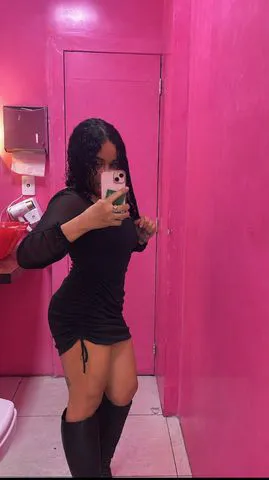 Olá amores, me chamo Kawane, sou uma acompanhante de 1.60 de altura, corpuda e bem safada com uma buceta quente e apertadinha, sem falar do oral babadinho que vai te enlouquecer.
atendo sozinha, meu local é discreto e confortável.
entre em contato pra me conhecer melhor, até logo.