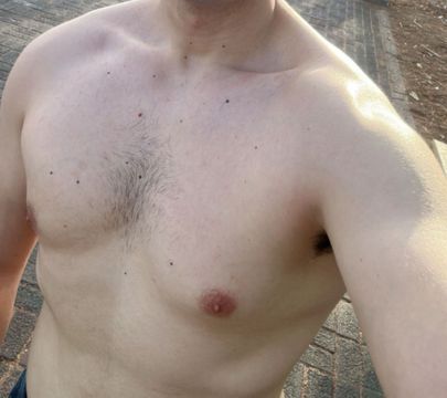 Sou homem Hétero, alto, pratico atividade física todos os dias e atendo somente mulheres que tenham mais de 30 anos. Meu atendimento é sem pressa, com carinho e toda atenção que você merece. 
Envio fotos de verificação para o seu WhatsApp.
Não perda tempo e chame logo, sigilo e higiene é o que mais prezo no atendimento.