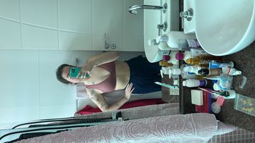 Vendos packs e faço videochamada com verificação 
Faço packs personalizados
Ligações e chats eróticos
Realizo fantasias, sem frescura
Posso ser sua sugar baby? 
Amo uma putaria
Sou toda branquinha e rosada
Para homens, mulheres, casais e curiosos