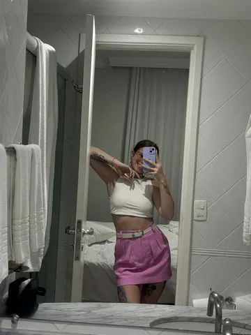 Ruiva natural, fitness e divertida!.
Prontinha para nosso encontro !!