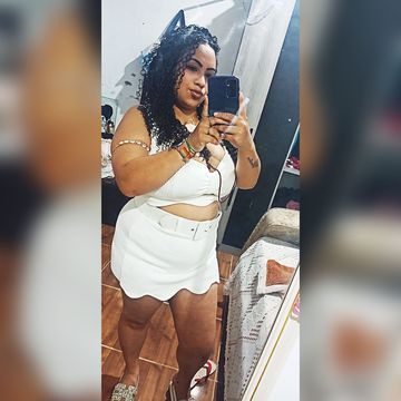 Baixinha morena que adora namorar recém chegada por aq  estou te esperando 😈💋🌶🔥