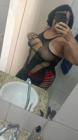 Me chamo Nath realizo oral anal espanhola fetiches e massagens 