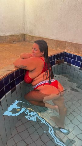 Gordinha gostosa venha se deliciar com uma gordinha bucetuda tudo no sigilo 
Sou uma gordinha amo ser fodida até gozar venha me fazer gozar gostoso no sigilo
Venha gozar 
Meus seios são bem grandes 
Com local 