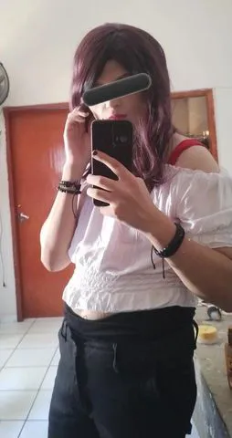 Duas gostosas se pegando bem gostoso para você gozar vem aproveitar. Sexo ao vivo.
