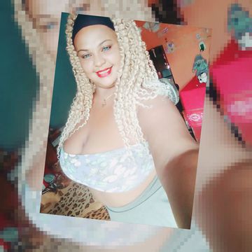 Sou uma morena bem safada ,bem dedicada na cama amo realizar fetches desejos e tudo que há de prazeroso. Adoro dar meu rabao bem bronzeado e fazer uma super garganta profunda uma delicia então entra em contato e vem me conhecer melhor ainda