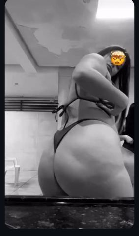 Oie amores , prazer me chamo Geyza 
 tenho 18 anos , sou uma garotinha bem safadinha não tenho frescura . Gosto de fazer de tudo , vídeos , chamada de vídeos , sexo , ops 🙈 um dos melhores .  “Tudo completo”🙃 está esperando oque?? Estou online no zap , estou aguardando sua mensagem amor!!😘❣❣