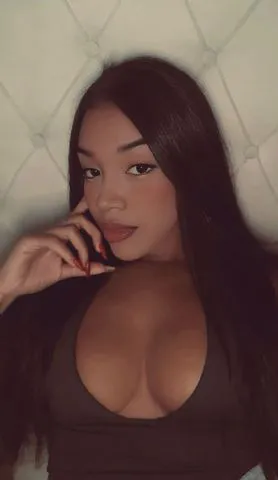 Sou bem novinha,mas disposta a tudo que você quiser, adoro uma dp e um boquete babado e dependendo da proposta pode rolar até anal vem me conhecer amor 😈