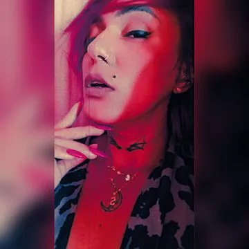 Big Greluda Dominatrix.x.x  382254