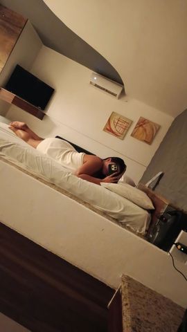 Oi meus amores 
Vendo fotos e vídeos bem gostosos 🔥
Faço vídeo chamada tbem naquele preço bom
20 minutos: 50 
10 minutos: 30
5 minutos: 25 
Presencial vale 350 , quem tive interesse só chamar , sem lugar fixo, para mais informações chama no WhatsApp, que acertamos tudo direitinho ❤️‍🔥😏
