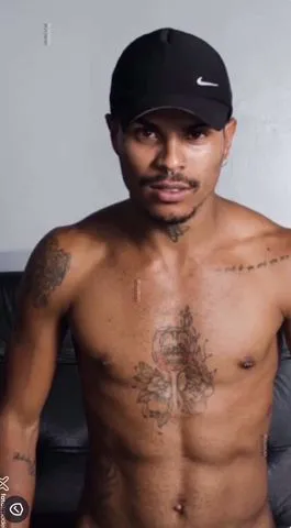 Baixinho pau grosso 
