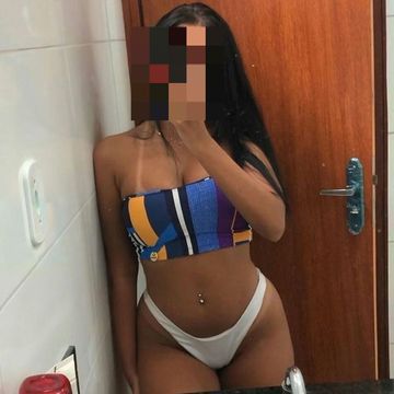 Morena sem frescura... Com local
Sem decepção... 
Pra homens de bom gosto!