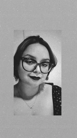✨ NOVINHA NA ÁREA — ESTILO NAMORADINHA ✨

Sou carinhosa, atenciosa e adoro proporcionar uma companhia leve, envolvente e sem pressa. Se você procura aquela experiência com clima de namorada, carinho, conversa e muita química, pode ter encontrado a pessoa certa.

Sou nova nesse meio e extremamente discreta. Como sou casada, minha disponibilidade é limitada e atendo somente em horários específicos — por isso, consulte minha agenda com antecedência.

💋 Carinhosa e atenciosa
💕 Estilo namoradinha
🌹 Delicada e envolvente
🔐 Total discrição
⏰ Poucos horários disponíveis

Entre em contato para consultar disponibilidade e demais informações.