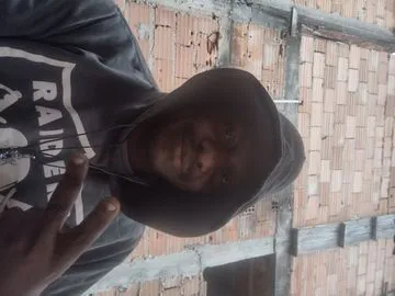 sou sigiloso e carinhoso educado atendo mulheres carentes atendo mulheres lésbica também gosto muito de chupar xoxota 