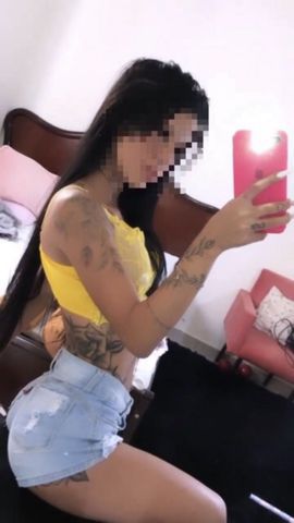 Oi meus amores tudo bem? Me chamo Eloá  e é um prazer estar aqui com vocês. No meu atendimento sou muito atenciosa e gosto de satisfazer cada cliente de uma forma especial.. Sou sem frescuras, posso ser sua namoradinha ou sua putinha safada 
Lindíssima de corpo e rosto, vc vai se apaixonar e garanto que não vão se arrepender, quem já provou sempre volta 😍
 Amores só não faço anal ok, por favor não insistam. 
Faço video chamada tbm e venda de conteúdos bem quente 😈
Ah também realizo alguns fetiches como por exemplo o Cuckold que inclusive eu adoro rs  11983701370
