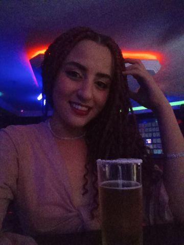 Instagram: @dominatrixescarlate