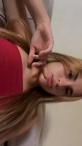 Emily tayana 393162