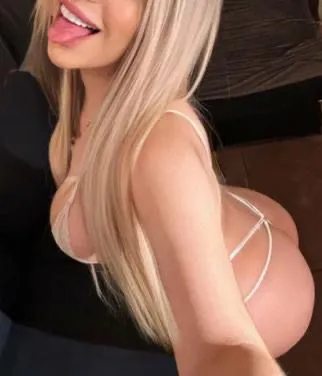Um belo boquete babado beijo gostoso buceta molhada loira perfeita  372168