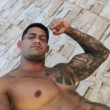 Discrição, atenção e boa companhia. Sou um rapaz educado, reservado e de presença agradável, ideal para quem procura momentos de qualidade sem complicações.

Tenho um estilo tranquilo e atencioso, valorizo a conversa, o respeito e o conforto de quem está comigo. Sei ouvir, criar um clima leve e proporcionar uma companhia agradável, seja para relaxar, conversar, sair ou simplesmente aproveitar bons momentos a dois.

Prezo muito pela discrição e sigilo, garantindo total privacidade. Sou pontual, higiênico, educado e sempre busco que a experiência seja natural e confortável para ambos.
