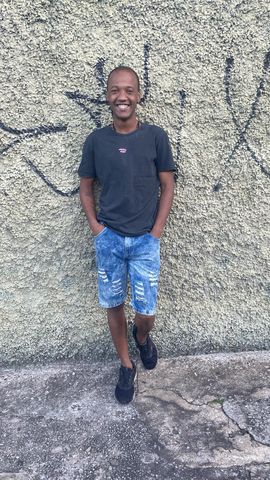 ESTOU Disponível COM LOCAL DISCRETO, ATENDO HOMENS, MULHERES CASAIS. SEM RESTRIÇÕES.SOU ATIVO SOCADOR FORTE, MACHAO SACANA DURAO VEIUDAO, GALUDO.19cm GROSSO.TENHO 1.80 DE ALTURA MAGRO, BONITO E GOSTOSOFAÇO PSV TBM,CURTO ORAL BEIJOS E PEGAÇÃO.TENHO DISPONIBILIDADE DE HORÁRIO. FAÇO PERNOITES.FAÇO COM VONTADE MESMO!GAROTO PRAZER SEM FRESCURAS ADORO REALIZAR FETICHES