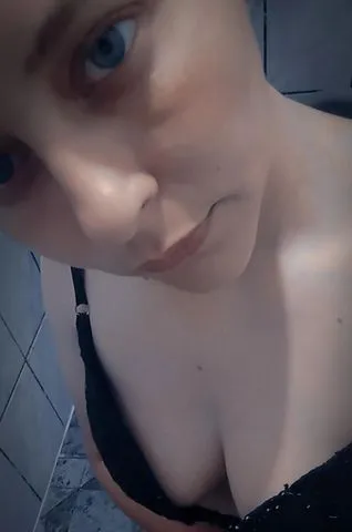 Sou uma loirinha muito especial 