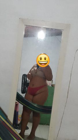 Baixinha gordinha louca por sexo 