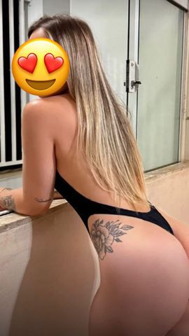 Loira top estilo capa de revista  307399