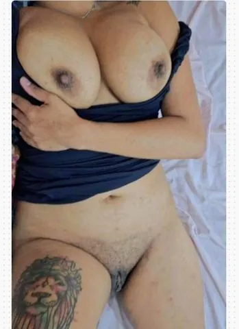 Morena, magra, seios grandes, tatuada, faz anal, fetiches, tudo completo e sem frescuras...

**** A depender da região, cobro valor de deslocamento,  valores de fetiches, anal e etc, a parte. 
ATENDO MOTEL OU DOMICILIO
Meia hora 100