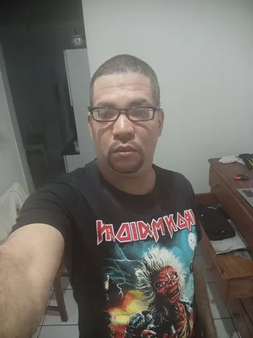 Oi me chamo Alexandre Xavier Barbosa tenho 35 anos solteiro sou de João pessoa estou a procura de mulheres solteiras pra sexo de João pessoa sou dotado pau grande 30 centímetros sou alto 