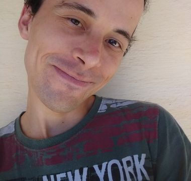 Entre neste grupo (que só tem eu nele), e vamos combinar algo. Quero um rapaz/homem que possa me bancar. Sou um cara legal. Só consigo ver as suas mensagens a partir das 18h 30. Agradeço a compreensão.