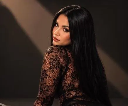 Me chamo Vivian, tenho 18! Anos sou carinhosa, é estou disponível pra satisfazer seus desejos 🫣FAÇO VÍDEO CHAMADA SOZINHA OU ACOMPANHADA AO VIVO NO WHATSAPP 😈😋😋 muito prazer é toda paciência é carinho do mundo  ❤️ Adoro fica meladinha na pica 😈 Sou uma magrinha gostosa da bucetinha rosa apertadinha Estou localizada na Martin de Sa  Per noite hoje por apenas 800 reais chama bb 😏🔥 Vivi Putinha Moranguinho 🍓🍓