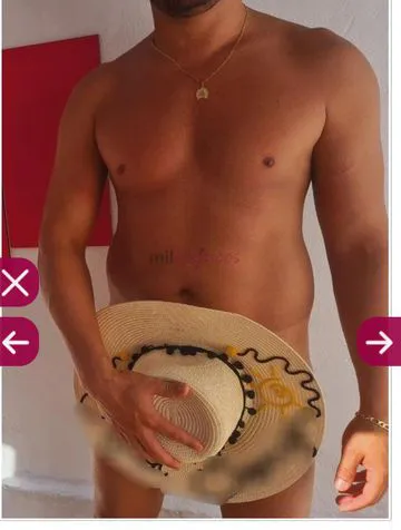 Olá sou Rodrigo massagista, discreto atendo em Brasília , sou carinho e com uma pitada de safadeza