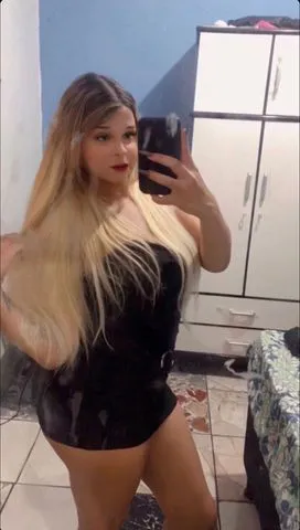 Loirinha baixinha rabuda 354104