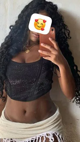 
Olá Sou uma Mulata Gulosa e Bem Putinha , faço oral natural, Bucetinha Apertadinha, anal sem frescura todas posições, garganta profunda
Finalização boquinha , peito , e em cima do meu bumbum GULOSO

Local tranquilo e discreto, Prazer Garantido!! Fotos reais