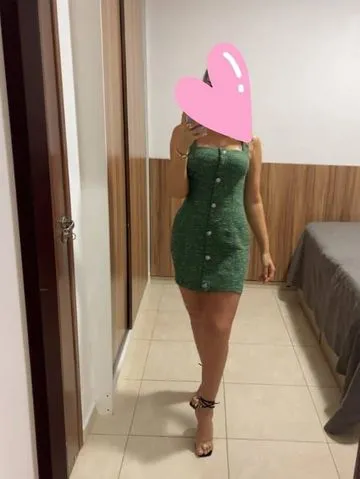 Olá sou a Julia uma linda acompanhante do estilo namoradinha. Sou loira bronzeada de alto padrão.
Sou educada e carinhosa.
Não faço anal e nem gozar na boca.
Não tenho local.
