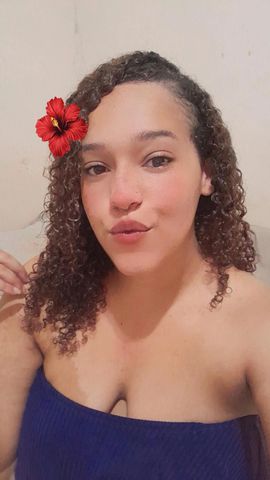 Camille Putinha 328867