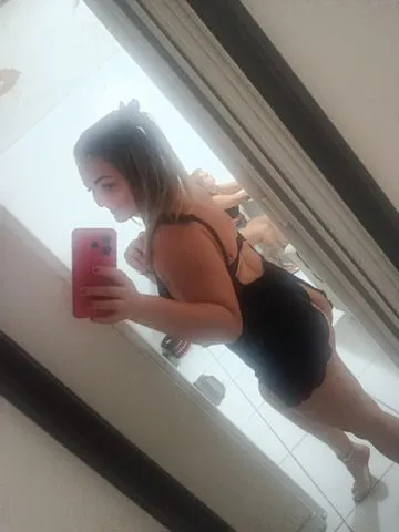 Olá meus amores!
me chamo naya uma acompanhante de alto nível,educada,discreta e elegante sendo também safadinha na cama.
tenho corpo todo natural com a pele branquinha e cheirosa,procuro ser uma companhia agradável começando com um bom bate papo
para quebrar o clima e com beijos para esquentar
bebo socialmente e tenho preferência por vinhos e espumantes.gosto de estar com homens educados,gentis e inteligentes que saibam valorizar a presença de uma bela mulher.tenho preferência por homens maduros.
“meu atendimento é sem pressa,nada mecânico e minhas fotos são reais”
adoro dar e receber prazer,com beijos e faço um oral molhadinho que você vai se apaixonar, também adoro ser retribuída!
estou aberta a convites