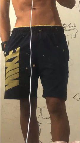 Novinho sem frescuras 
Temho local 
Sou discreto tenho 19 anos 
Sem frescura goza gostoso sou versátil 
Atendo casal faço saída 