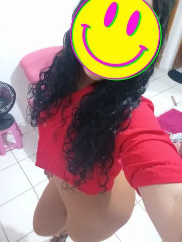 Oi venham ter um momento de prazer comigo tenho a buceta carnuda grelo grandinho sou completa para lhe satisfazer me chama para marcamos sem decepção  vendo vídeos e fotos faço chamada de vídeo sou nova bem fogosa tenho peito pequeno bunda grande toda linda  sou uma excelente escolha 