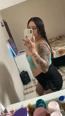 Oiii vidas faço presencial chamada também tenho conteúdos bem quentes faço verificação também só me chamar sou carinhosa…❤️❤️😘💕